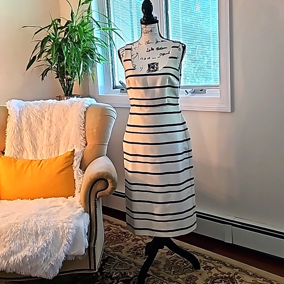 JCrew Midi striped and lined dress - Picture 3 of 10